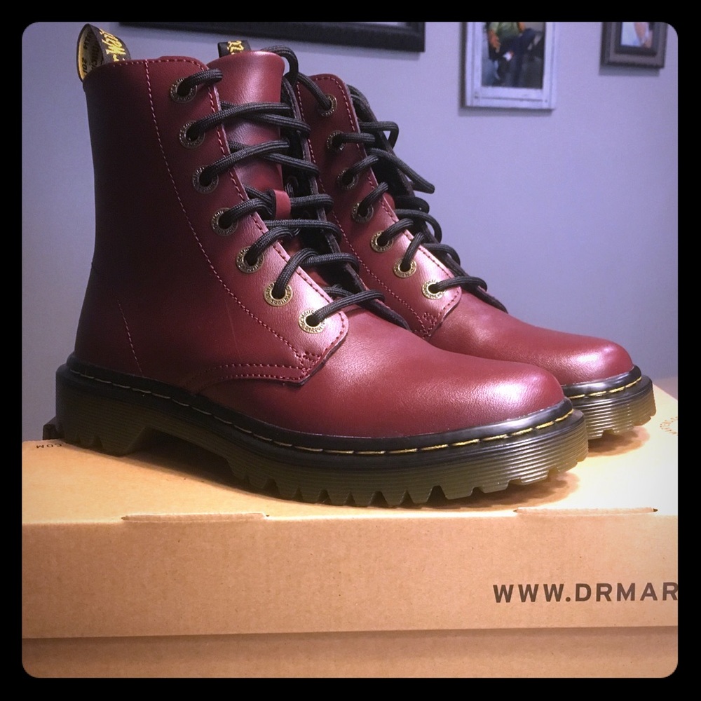 Dr. Martens Luana cherry red, size 6